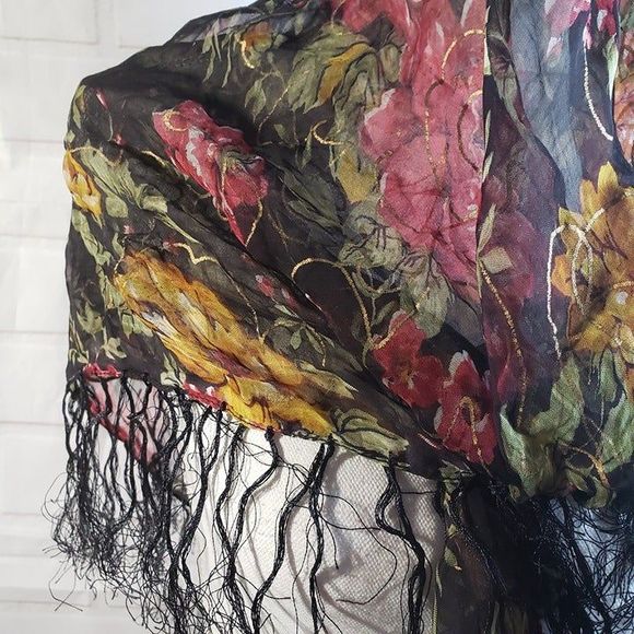 Vintage Beautiful Boho Red Rose Sheer Black Fringe Scarf Rayon Womens 40x37 - Picture 5 of 10